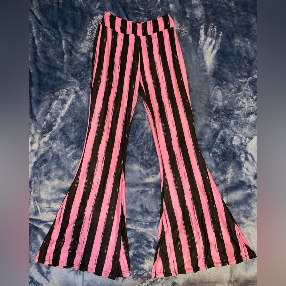 NWOT🖤GOTH STRIPED BELL BOTTOMS🖤